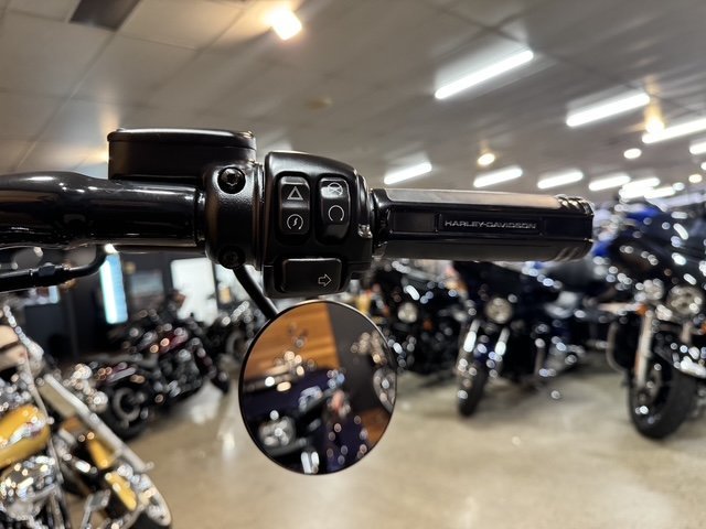 2023 HARLEY-DAVIDSON FLHCS HERITAGE CLASSIC 114