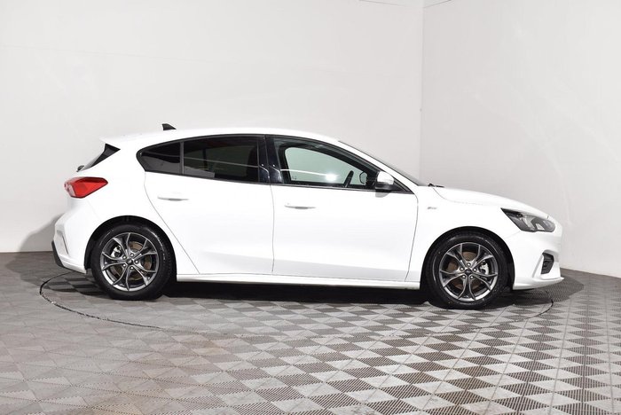 2020 Ford Focus ST-Line