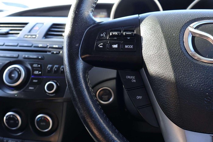 2013 Mazda 3 SP25