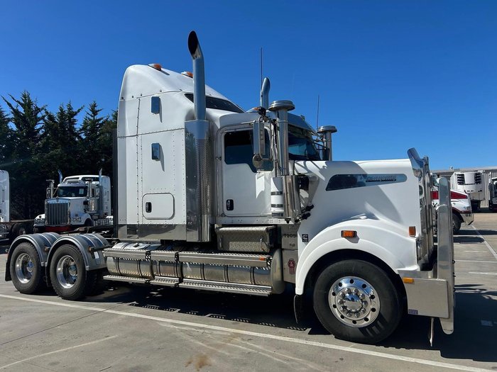 2017 Kenworth T909