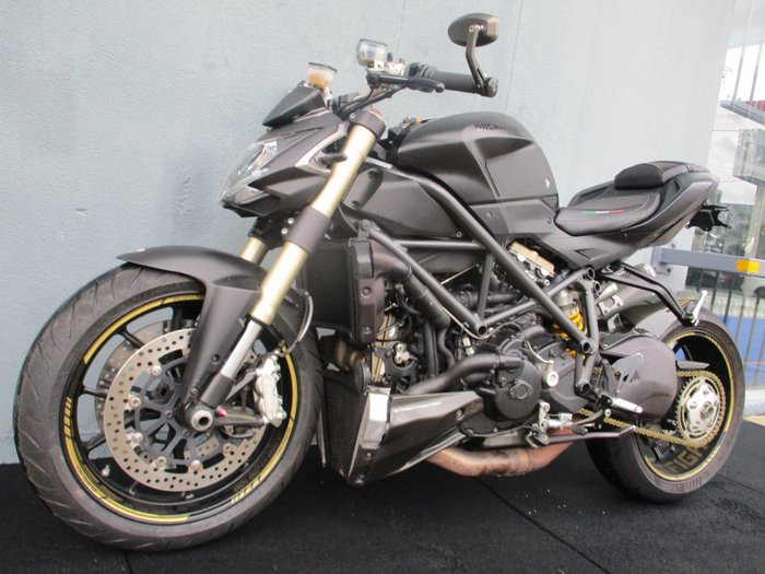2012 DUCATI STREETFIGHTER 848 Black