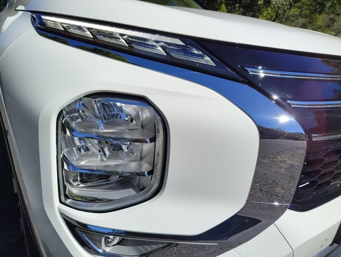 2025 Mitsubishi Outlander Aspire