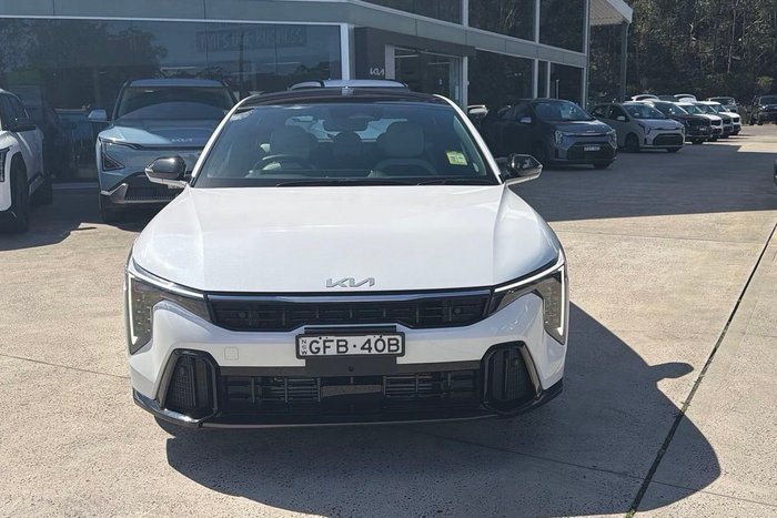 2025 Kia K4 GT-Line