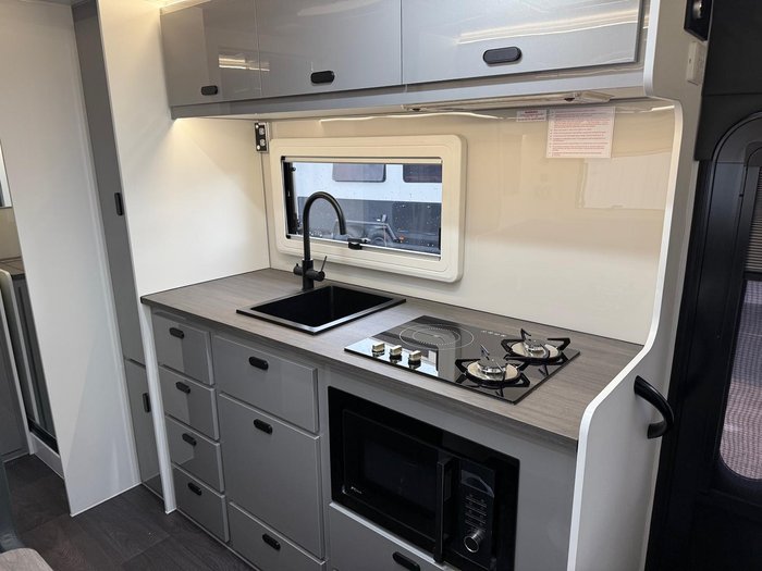 2026 JB Caravans Gator X 18'6 Front Door L Lounge