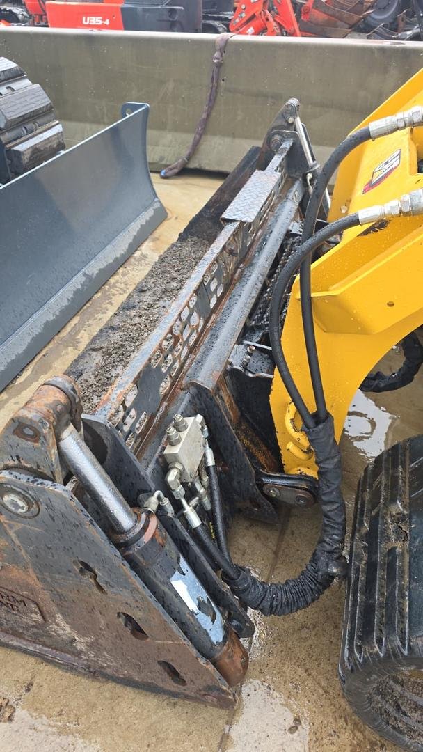 2023 CAT 289D3
