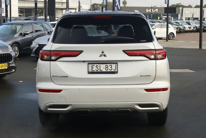 2022 Mitsubishi Outlander Exceed Tourer