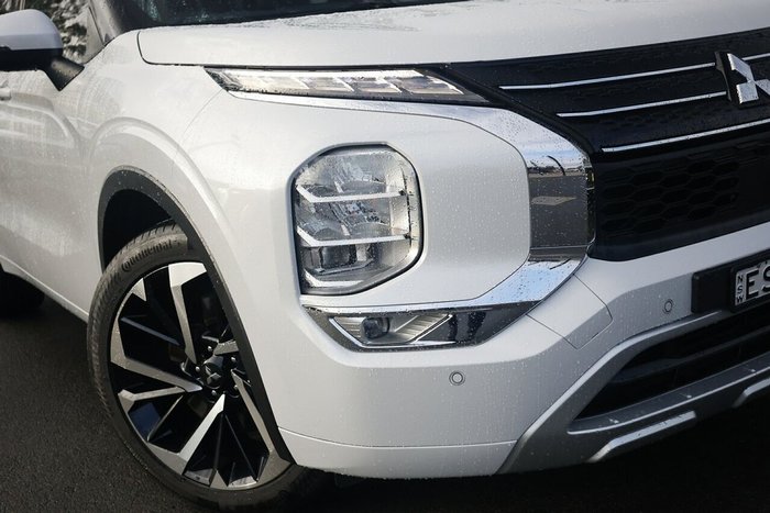 2022 Mitsubishi Outlander Exceed Tourer