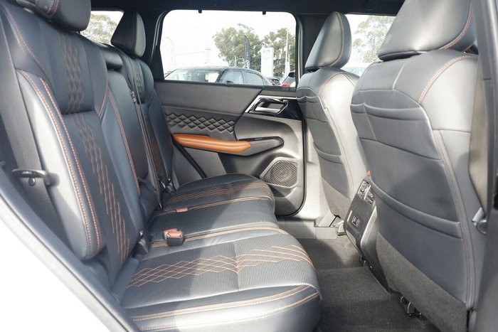 2022 Mitsubishi Outlander Exceed Tourer