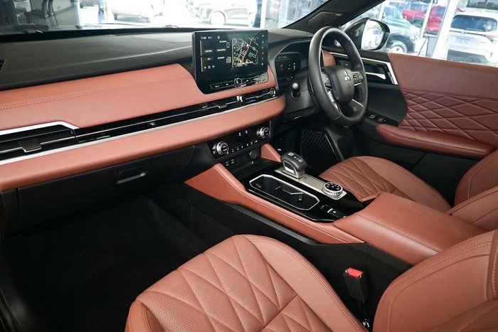 2025 Mitsubishi Outlander Exceed Tourer