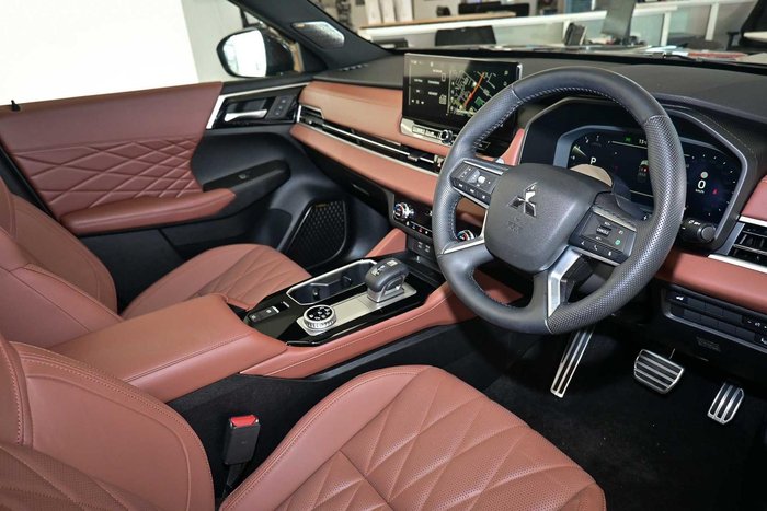 2025 Mitsubishi Outlander Exceed Tourer