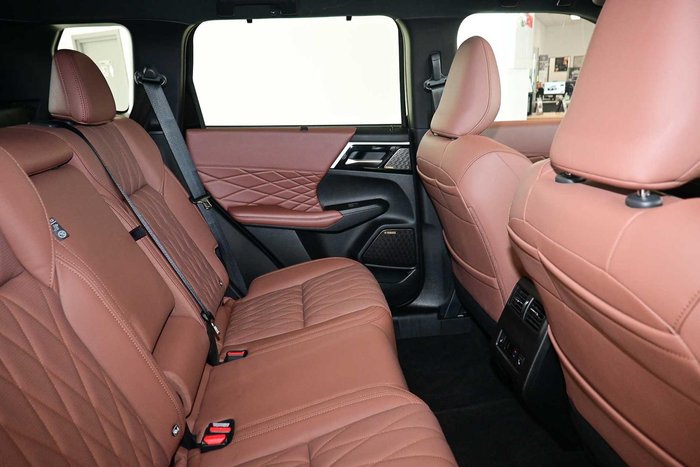 2025 Mitsubishi Outlander Exceed Tourer