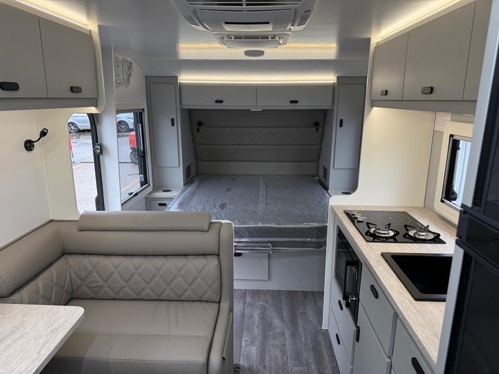 2026 JB Caravans Gator X 17'10 Front Door Cafe