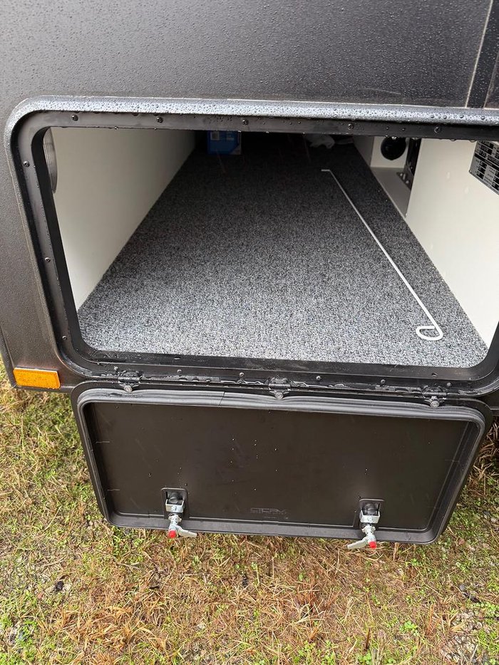 2026 JB Caravans Gator X 17'10 Front Door Cafe