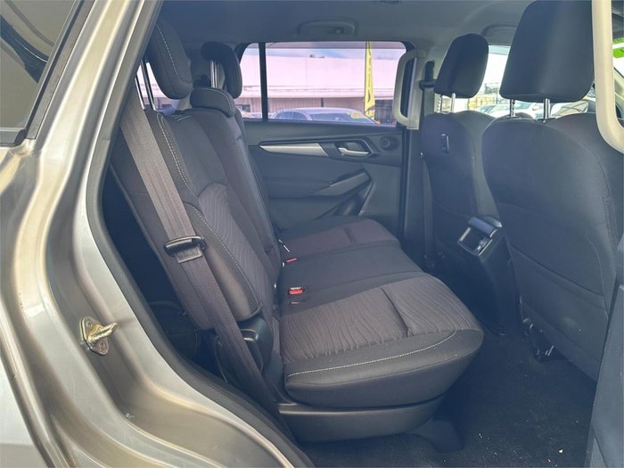 2022 Isuzu MU-X LS-M