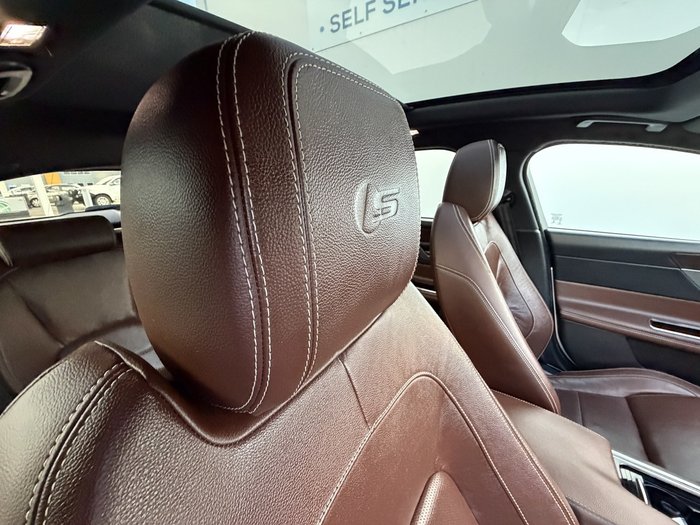 2018 Jaguar XF 30d S First Edition