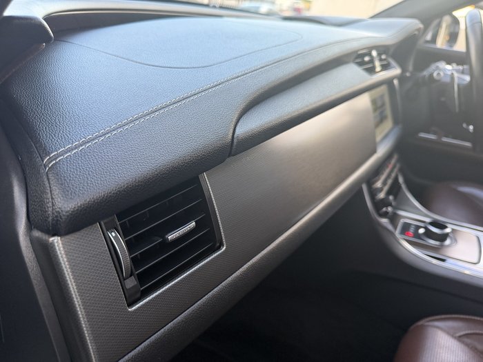 2018 Jaguar XF 30d S First Edition