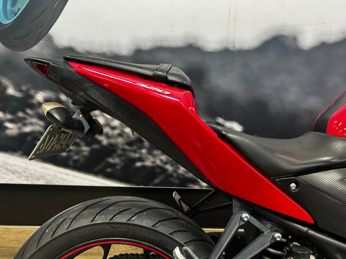 2015 Yamaha YZF-R3 RED