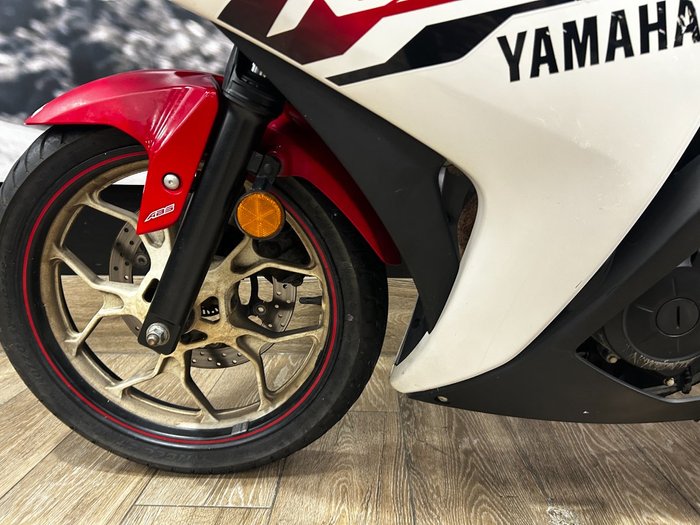 2015 Yamaha YZF-R3 RED
