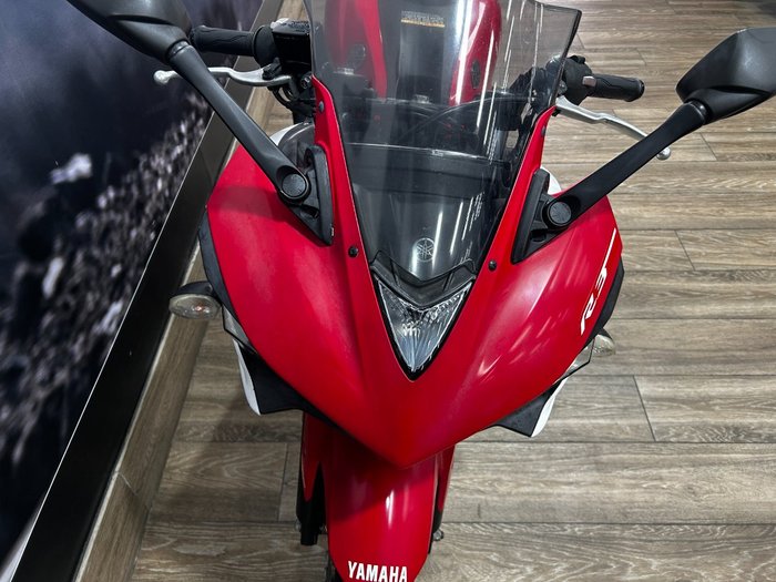 2015 Yamaha YZF-R3 RED