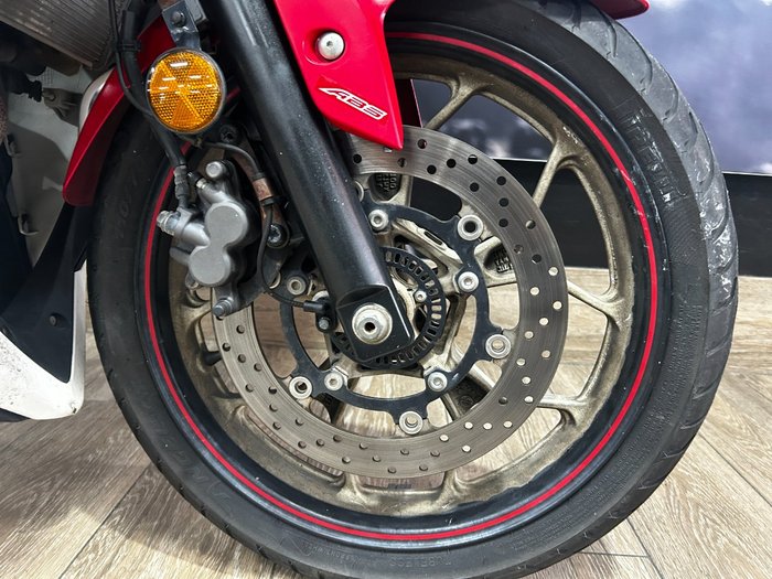 2015 Yamaha YZF-R3 RED