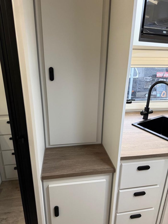 2026 JB Caravans Scorpion Sting 22Ft