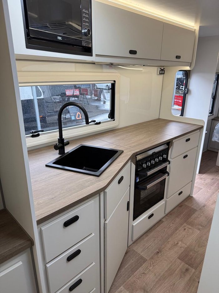 2026 JB Caravans Scorpion Sting 22Ft