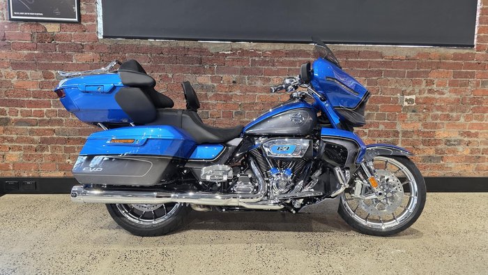 Harley-Davidson CVO Street Glide Limited 121 (FLHXLSE) Touring