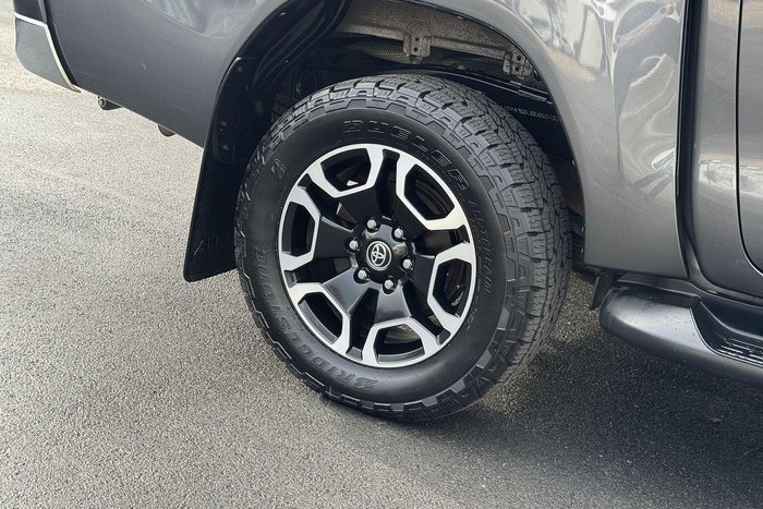 2022 Toyota Hilux SR5 Hi-Rider