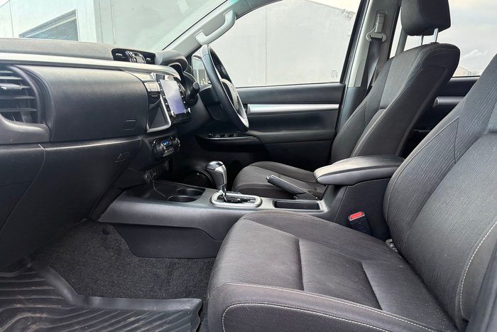 2022 Toyota Hilux SR5 Hi-Rider