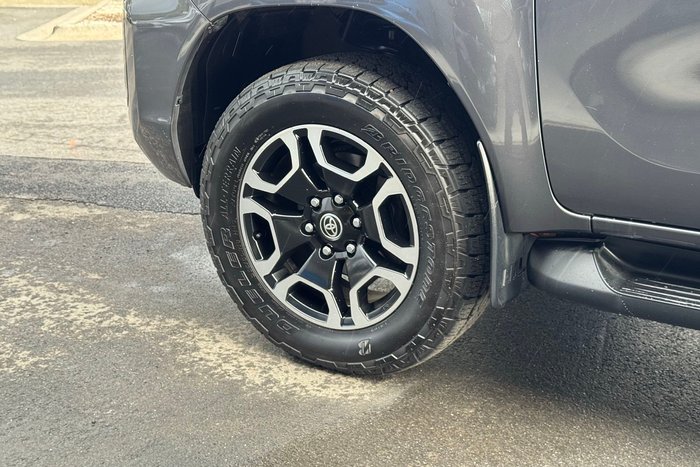 2022 Toyota Hilux SR5 Hi-Rider