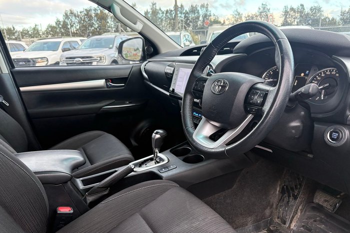 2022 Toyota Hilux SR5 Hi-Rider