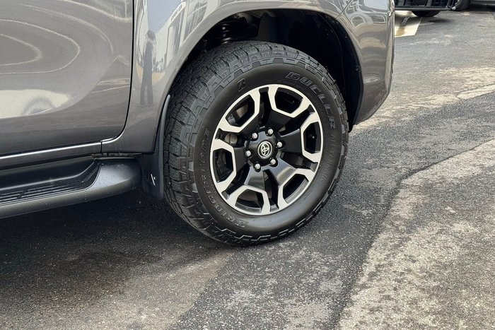 2022 Toyota Hilux SR5 Hi-Rider