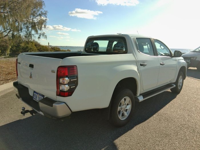 2019 Mitsubishi Triton GLX+