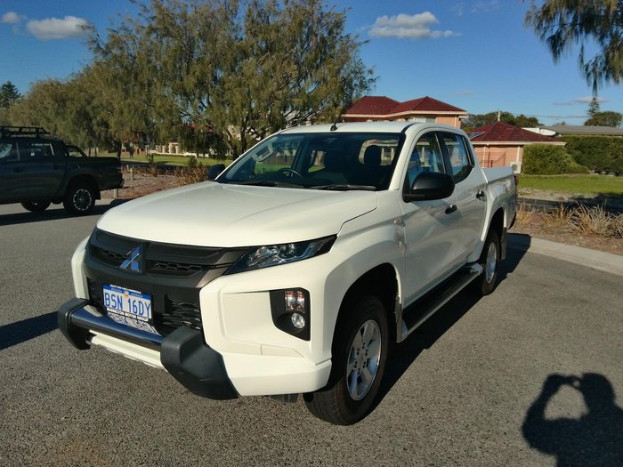 2019 Mitsubishi Triton GLX+