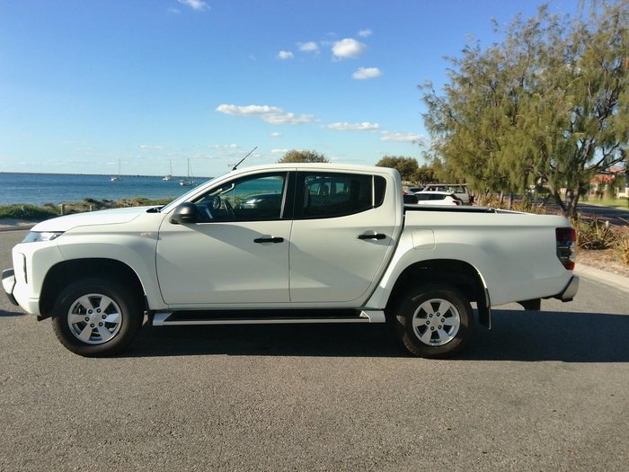 2019 Mitsubishi Triton GLX+