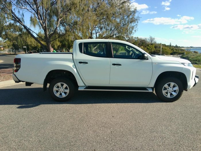2019 Mitsubishi Triton GLX+