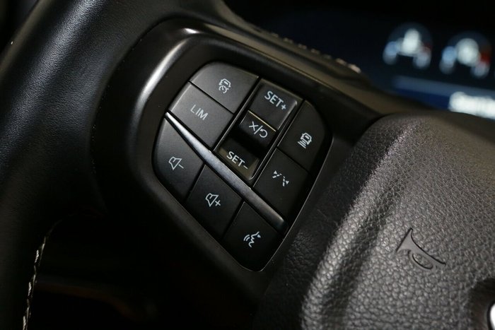 2022 Ford Everest Platinum
