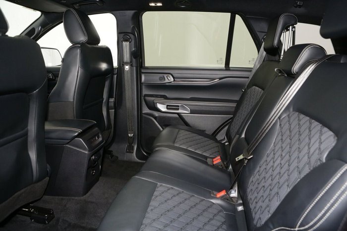 2022 Ford Everest Platinum