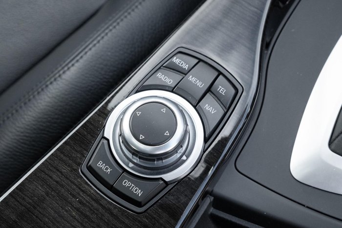 2016 BMW 3 Series 320i M Sport