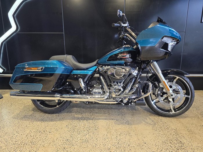 Harley-Davidson Road Glide 117 (FLTRX) Touring