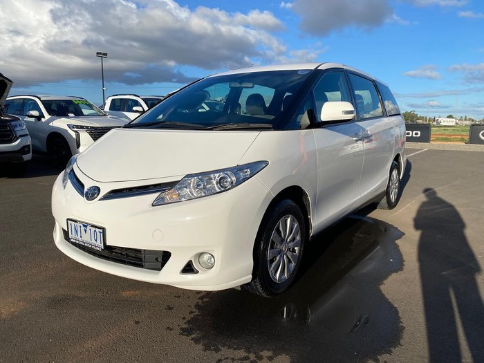 2018 Toyota Tarago GLi