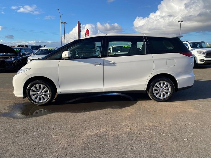 2018 Toyota Tarago GLi