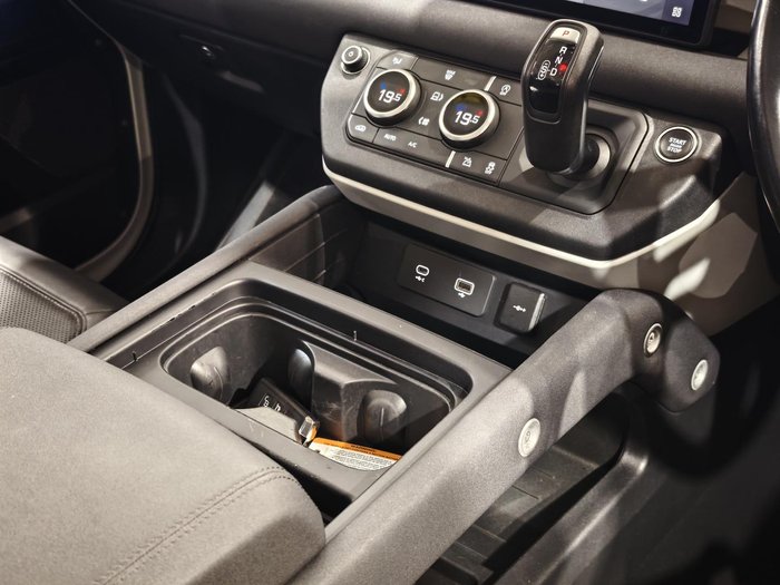 2022 Land Rover Defender 110 P400 S