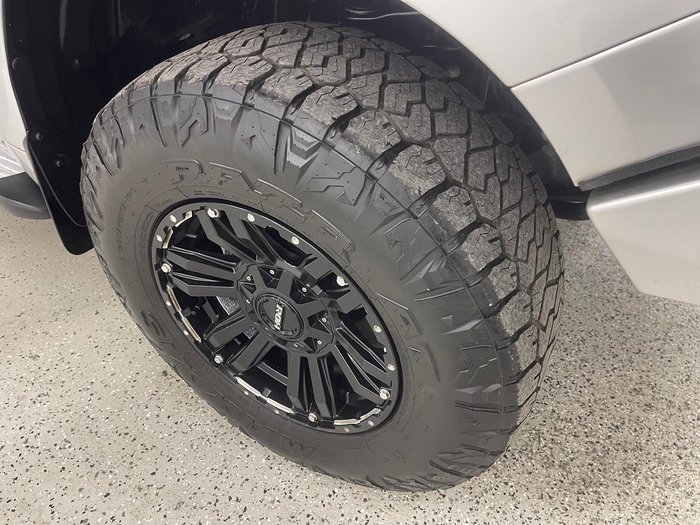 2012 Toyota Landcruiser GXL VDJ200R MY12 4X4 Constant Silver Pearl