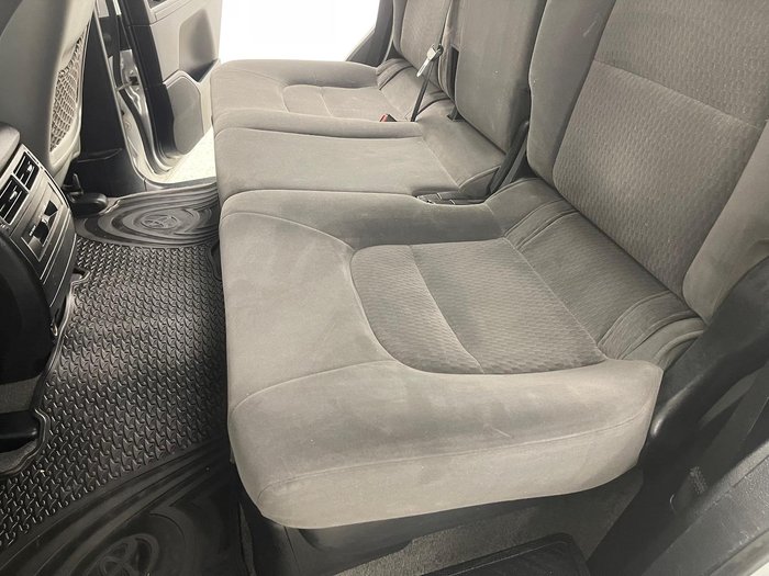 2012 Toyota Landcruiser GXL VDJ200R MY12 4X4 Constant Silver Pearl