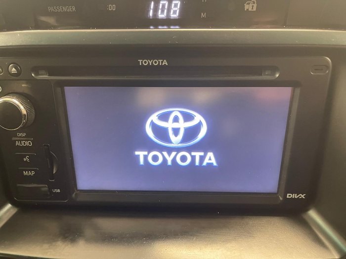 2012 Toyota Landcruiser GXL VDJ200R MY12 4X4 Constant Silver Pearl