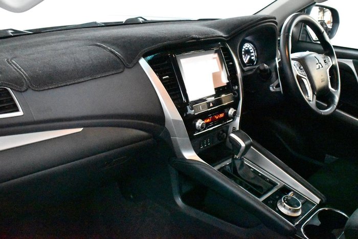 2020 Mitsubishi Pajero Sport GLX