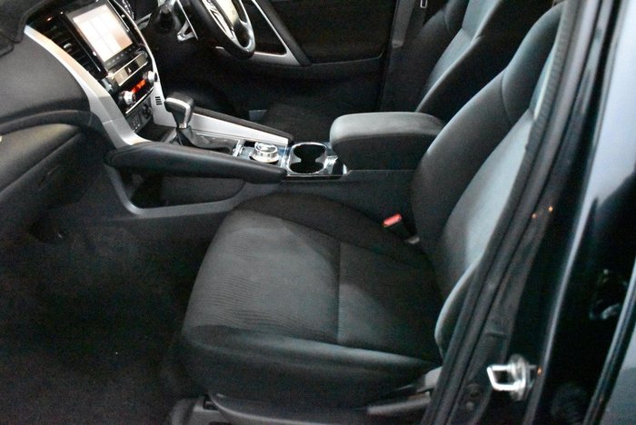 2020 Mitsubishi Pajero Sport GLX