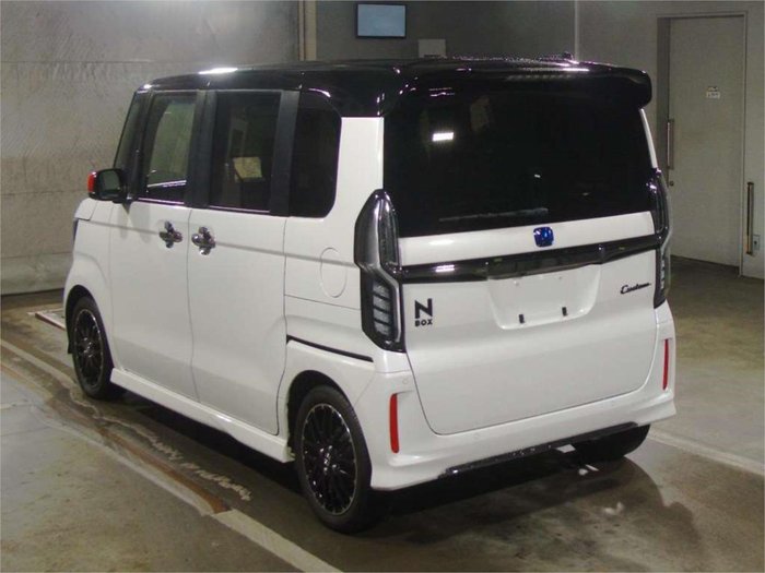 2021 Honda N-Box Custom Turbo