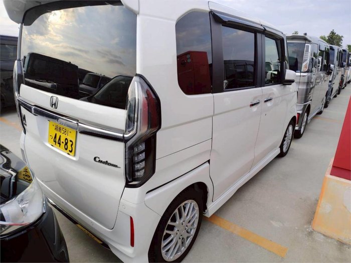 2021 Honda N-Box Custom Turbo